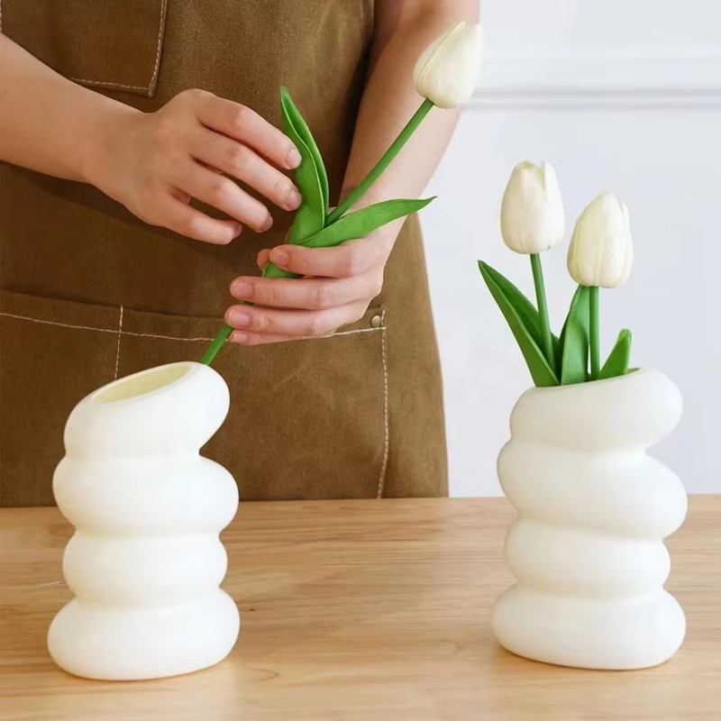 1PC Plastic Spiral White Vase  - Kitchen Appliances In White ulasan dan harga
